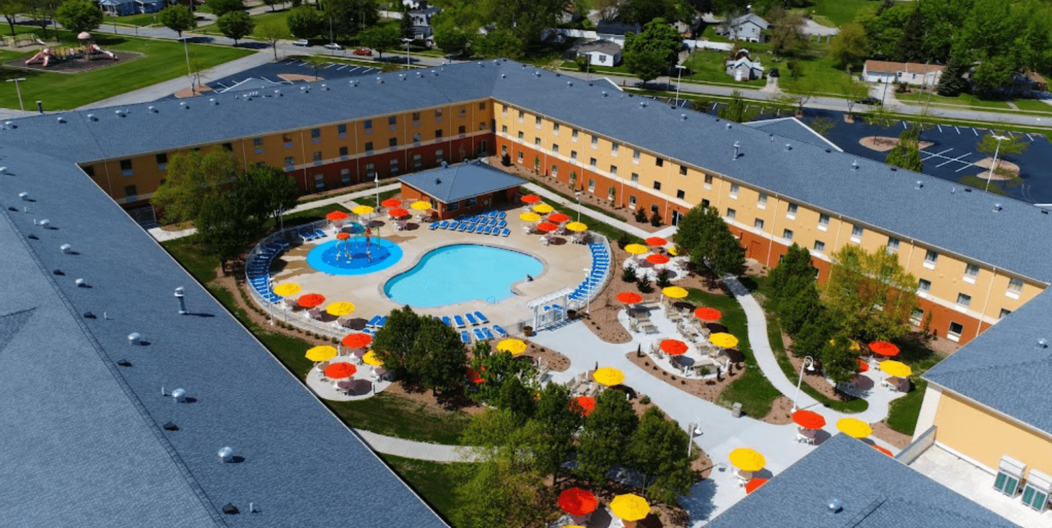 Pepper Pike, OH Ohio Custom Pool and Patio